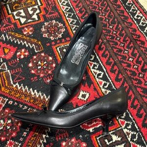 Salvatore Ferragamo Black Leather Pointed Kitten Heel Pumps with Bow